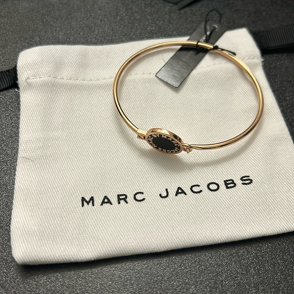 Marc by Marc Jacobs Skinny Logo Name Plate Bangle Rose Gold Bracelet - Picture 1 of 2